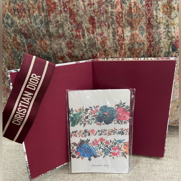 Christian Dior Floral Notebook 2Pc Set - Picture 5 of 5